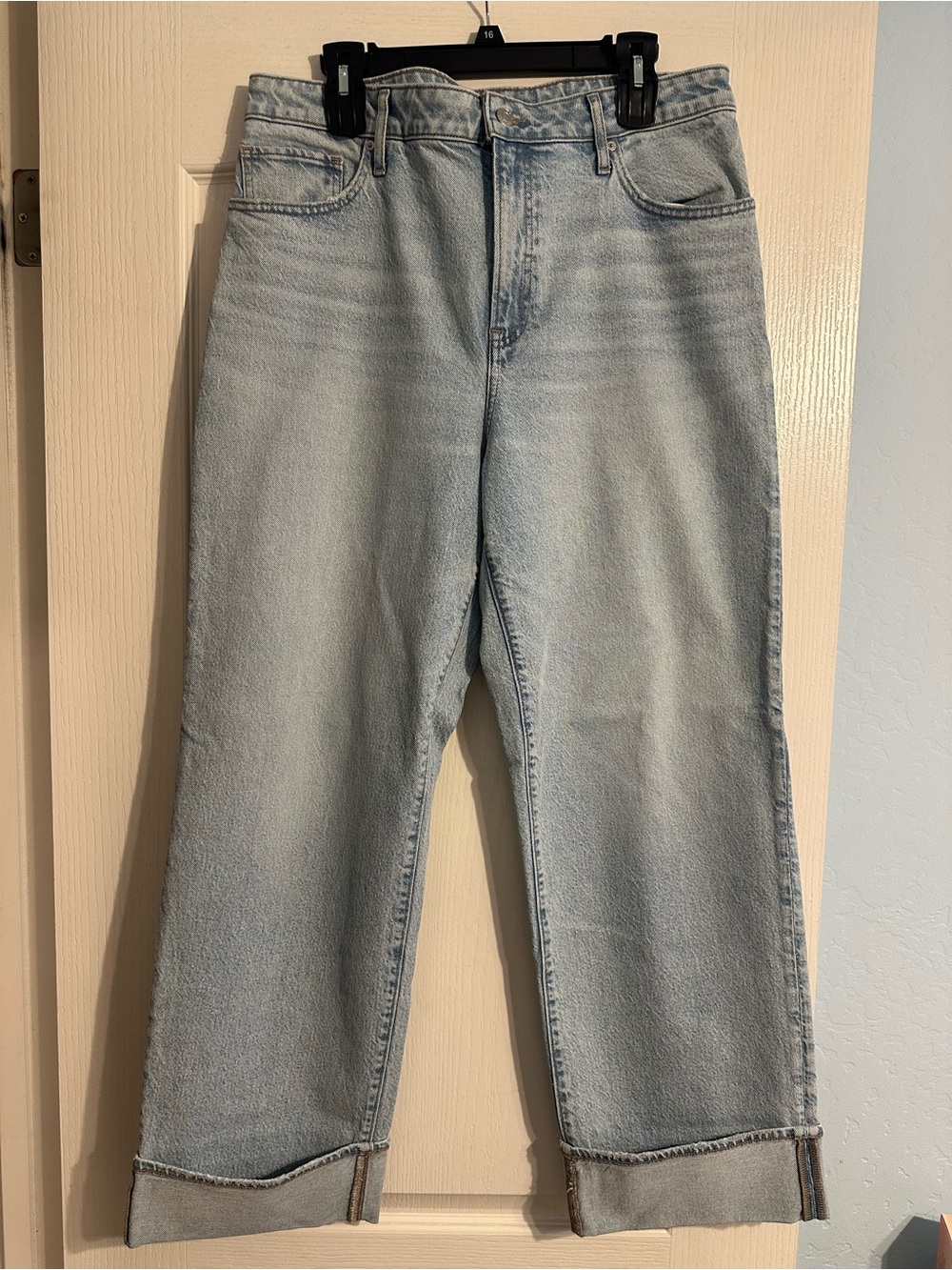 Express Light Wash Women's High-Rise Straight Jeans